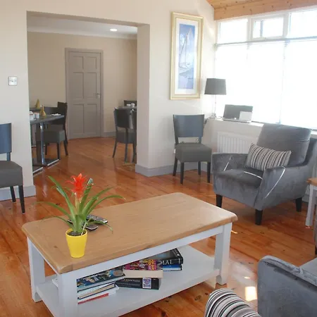 게스트하우스 Tuskar House By The Sea 4*