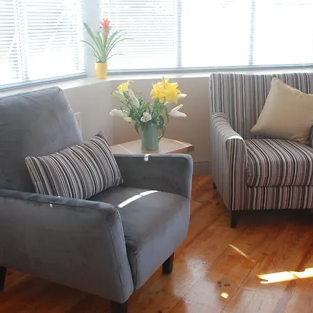 Tuskar House By The Sea 4*