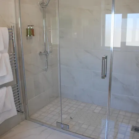 Pensión Tuskar House By The Sea 4*