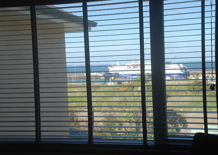 Tuskar House By The Sea